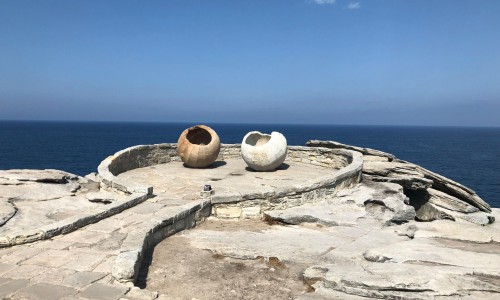 Sculpture by the sea
